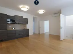 Wundervoll aufgeteilte 5-Zimmer Altbauwohnung in zentraler Lage!