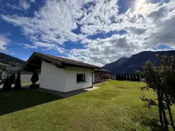Großes Grundstück mit kleinem Bungalow in einzigartiger Lage zu verkaufen!