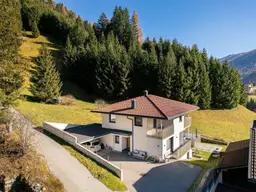 Neuwertiges Wohnhaus mit Einliegerwohnung und Pool in den Osttiroler Bergen zu verkaufen!