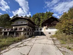 Grundstück mit Altbeständen nähe Lienz - an der B100 Richtung Südtirol zu verkaufen!