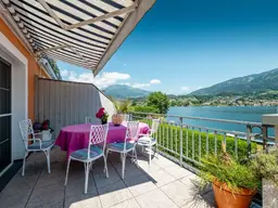 Wachen Sie jeden Tag mit Seeblick auf! Wohnung mit direktem Seezugang &amp; Bootsliegeplatz zu Verkaufen