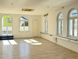 Liezen! Charmante Altbauwohnung oder Bürofläche!
