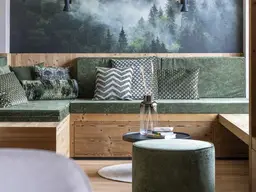 Chalet Picea - Mit den Gipfeln auf Augenhöhe - vom Pool auf die Piste (Kaufpreis zzgl. 20% USt.)