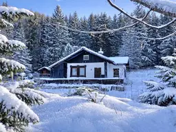Zauberhaftes Häuschen mit Doppelcarport, Werkstatt uvm! Besonders ruhige Umgebung!