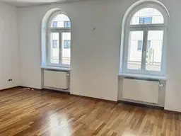 Liezen! Charmante Altbauwohnung oder Bürofläche!