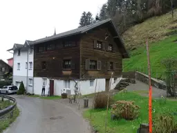 Wohngebäude mit landwirtschaftl. Flächen in Kennelbach