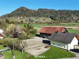 Leben auf dem Land: Modernisiertes Bauernhaus mit Reiterhof und 3.200 m² Grund