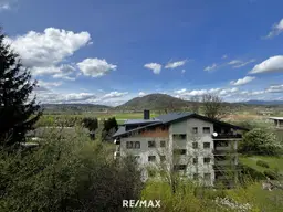 Wohnen im Grünen: 2-Zimmer-Wohnung mit Wintergarten, traumhafter Aussicht und guter Anbindung