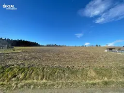 Einzigartige Gelegenheit für ein großes, sonniges Baugrundstück in ländlicher Umgebung