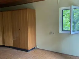 Sanierungsobjekt mit großem Grundstück