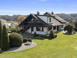 Diskreter Landsitz mit Garten-Idylle &amp; Nebengebäuden – Stilvolle Villa in Ottendorf an der Rittschein
