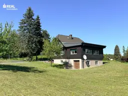 Idyllisches Anwesen mit großem, teilbarem Baugrundstück und Nebengebäude in sonniger Wohnlage