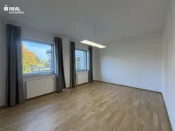 Großes Büro mit 5 Zimmern, Außenflächen, Carports und bester Verkehrsanbindung bei Gleisdorf