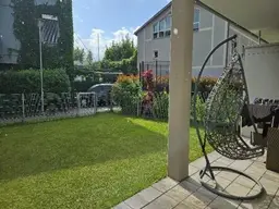 RUHIG GELEGENE, SEHR GEPFLEGTE 2 ZIMMERMIETWOHNUNG MIT GROSSER TERRASSE UND GARTENANTEIL IN VILLACH