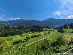 Weitblick: Sonniges und ruhig gelegenes Baugrundstück in Aussichtslage (#10426)