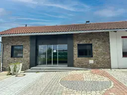 Geschäftslokal/Büro/Praxis ab sofort zu Mieten