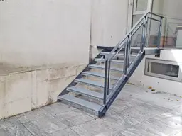 162 m² Wohnung mit Gestaltungspotenzial, Garten und Terrasse in Innsbruck - Hötting ab sofort zu kaufen !!!