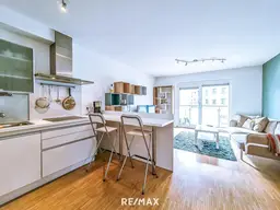 Saggen: Sonnige 2,5-Zimmer-Dachgeschoß-Wohnung mit Westbalkon, Lift und TG-Stellplatz!