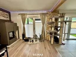 Bungalow mit Garage und Garten