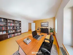 Zentrale Geschäftsfläche im Herzen von Zams – ideal für Praxis oder Büro und vieles mehr!