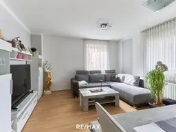 Helle 3-Zimmer-Wohnung mit Balkon &amp; Tiefgaragenplatz