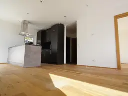 Moderne 2-Zimmer Wohnung mit Balkon und Tiefgarage