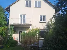 Ein -oder Zweifamilienhaus mit fantastischem Grünblick