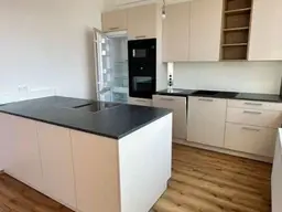 Helle, neu sanierte Wohnung im Herzen von Zistersdorf!