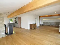 Kronberg: Zweitwohnsitztauglich! Herrliche Dachgeschoßwohnung mit Weitblick und weiteren Gestaltungsoptionen!