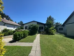 Charmanter Bungalow mit Pool, Sauna &amp; Traumgarten in Trumau