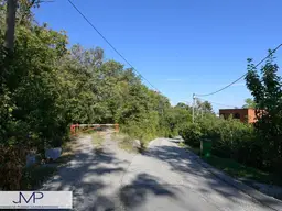 Schöner Kleingarten-Baugrund mit eigener PKW Zufahrt und Wienblick!