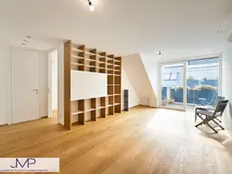 Sehr ruhige 3-Zimmer DG Wohnung, direkt an der Neubaugasse!