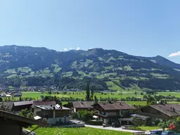 Ruhig gelegenes Grundstück mit Weitblick in Hart im Zillertal zu kaufen