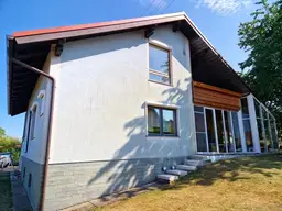 Großzügiges Einfamilienhaus (192m²) mit Wintergarten in ruhiger Lage in Lindegg!