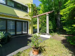 Eckreihenhaus mit Einfamilienhauscharakter in zentrumsnaher Aussichtsslage