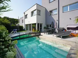 Doppelhaushälfte mit Pool in Ruhelage - Hochwertige Ausstattung!