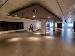 Gewerbefläche auf zwei Etagen mit Lift und Dachterrasse nahe Domplatz