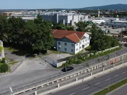 Neuwertige Büro-/ Gewerbeflächen direkt an der B17