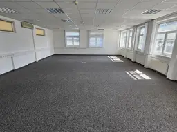 Barrierefreies Büro in TOP-Lage nähe Südautobahn - Teilklimatisierung &amp; Parkplätze vorhanden