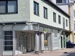 TOP-Lage / Geschäftslokal mit Großraum-Büro sowie ca. 1 Dutzend Garagen-Plätzen