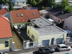 Infrastrukturell IDEAL gelegen - Mehrfamilienhaus mit FÜNF Wohneinheiten, Garten und Doppelgarage
