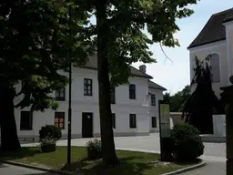 2 Zimmer Dachgeschoßwohnung in Miete | Top 14.