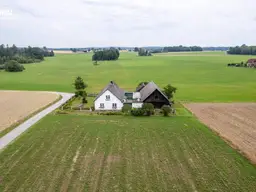 einzigartige Alleinlage - Landhaus mit großzügigem Nebengebäude (Stadl)