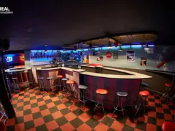 Waldviertler Szenelokal mit Nirostaküche, Wohnhaus und Gästeparkplatz