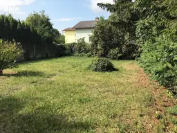 Großes Grundstück mit Altbestand im Herzen von Stockerau
