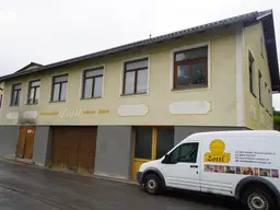 Wohnhaus mit großzügiger Mehrzweckhalle (ehem. Tischlerei)