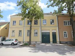 2120 Wolkersdorf, ehemaliges kleines Zinshaus auf Bauträgergrundstück mit Garage