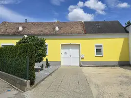 idyllisches Weinviertlerhaus mit riesigem uneinsehbarem Innenhof und Stadl