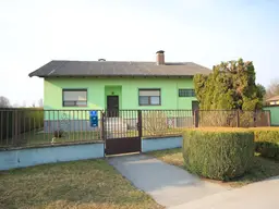 Gepflegtes Einfamilienhaus mit Wintergarten, Garage und Alarmanlage