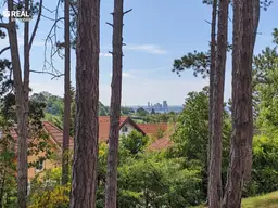 Baugrundstück gegenüber von Weingärten und Weitblick nach Wien